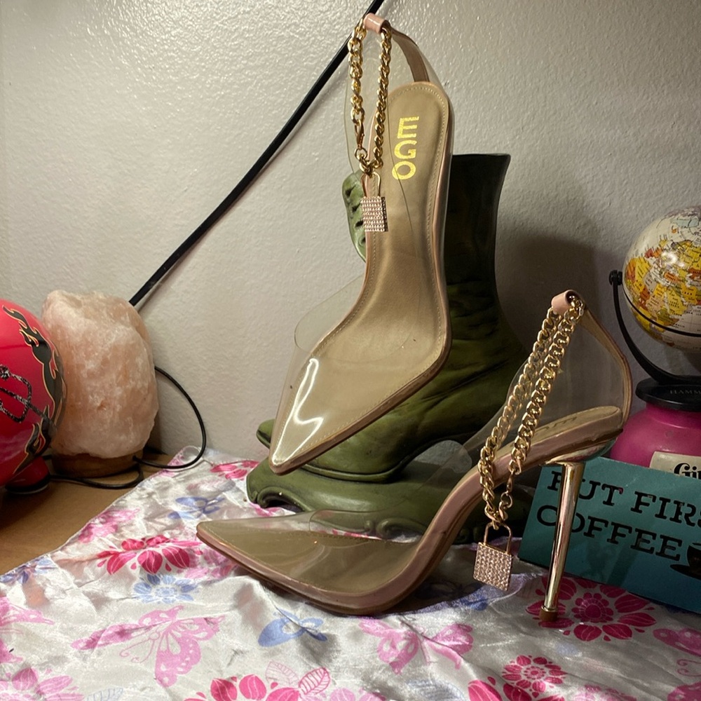 Ladies shoes size 9